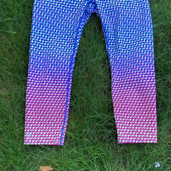 Athleta Vivid Sonar Capri Crop Leggings Medium - Picture 4 of 16
